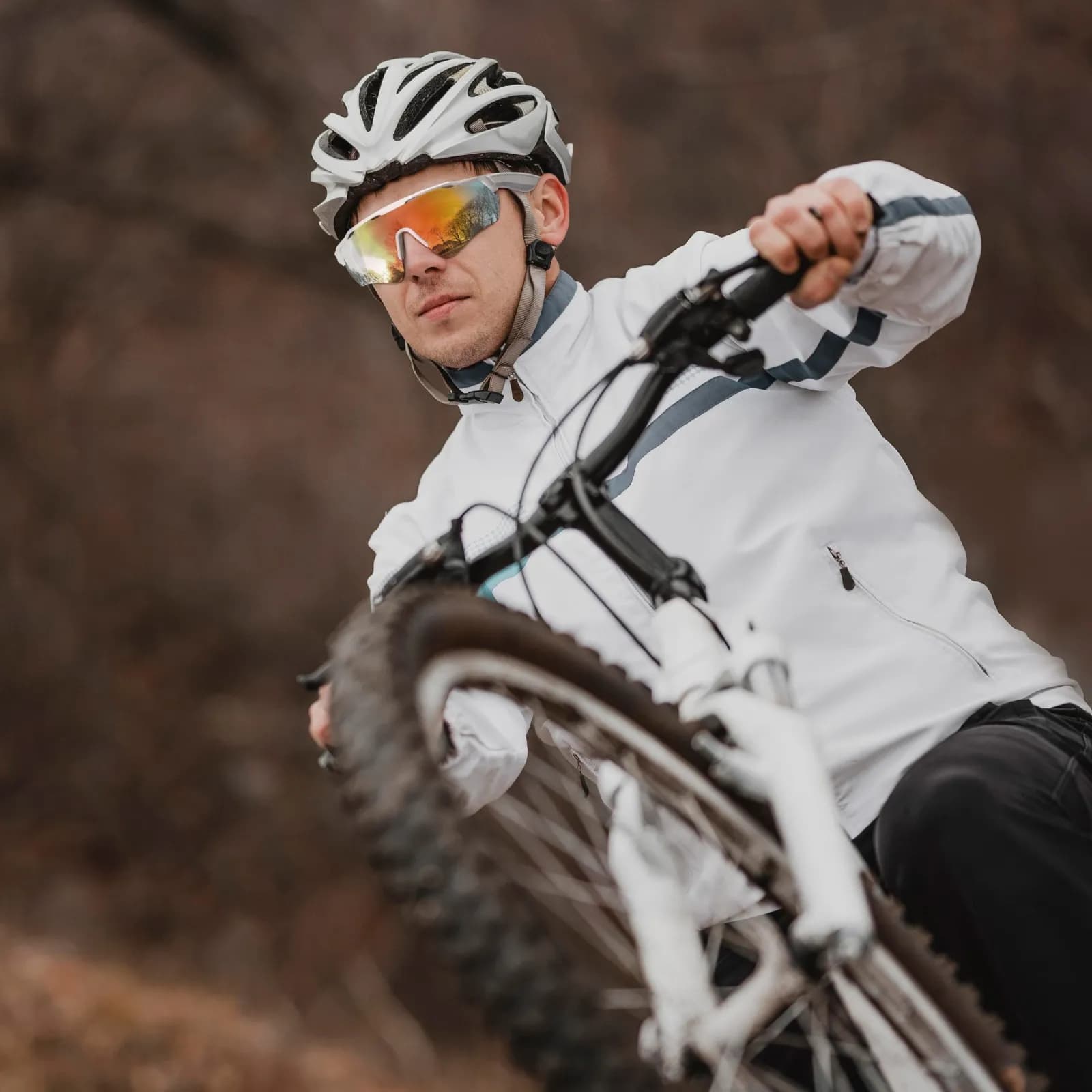 Green Lion Adventure Smart Sports Eyewear - White 4