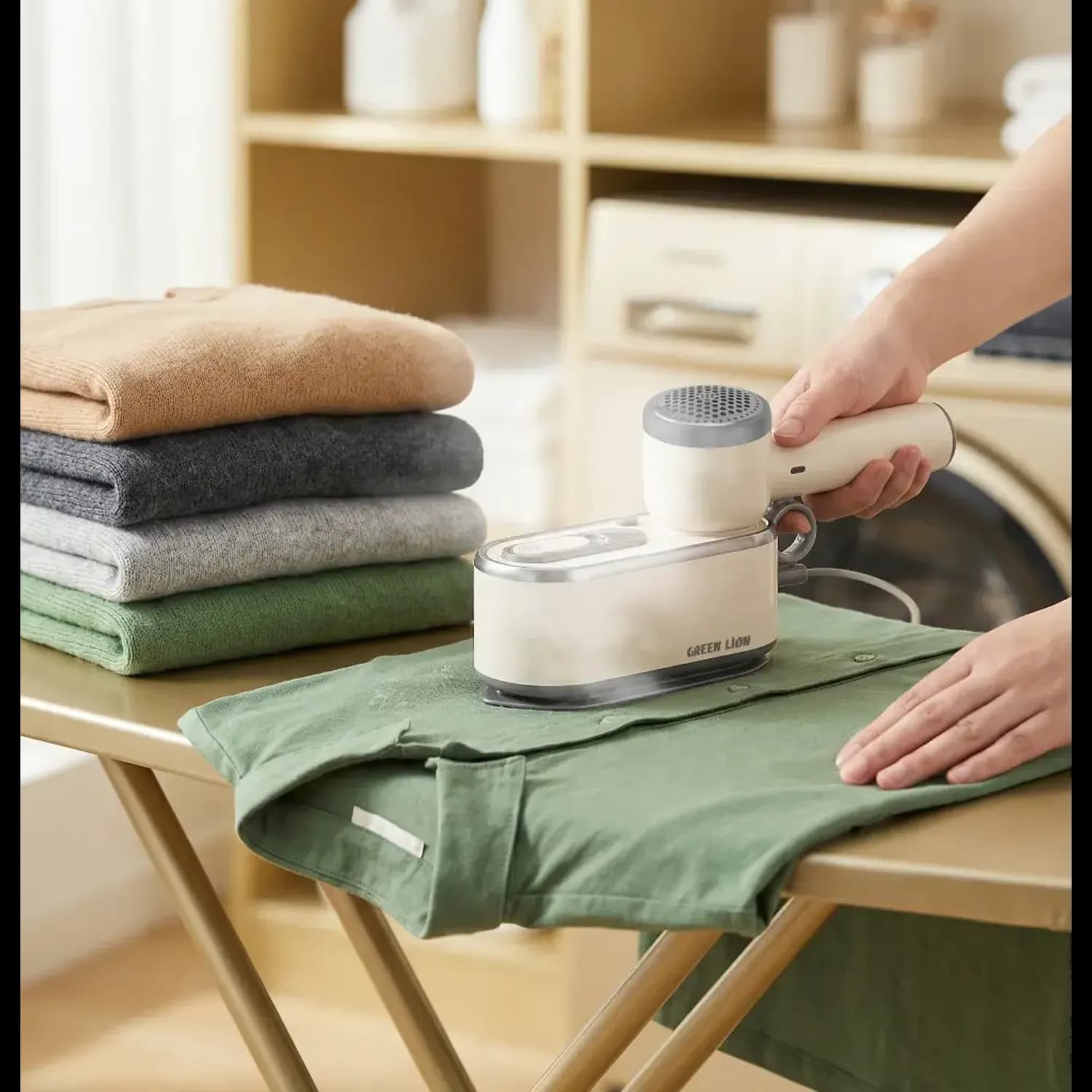 Green Lion 3-in-1 Steamer - Dry Iron, Lint Remover 3