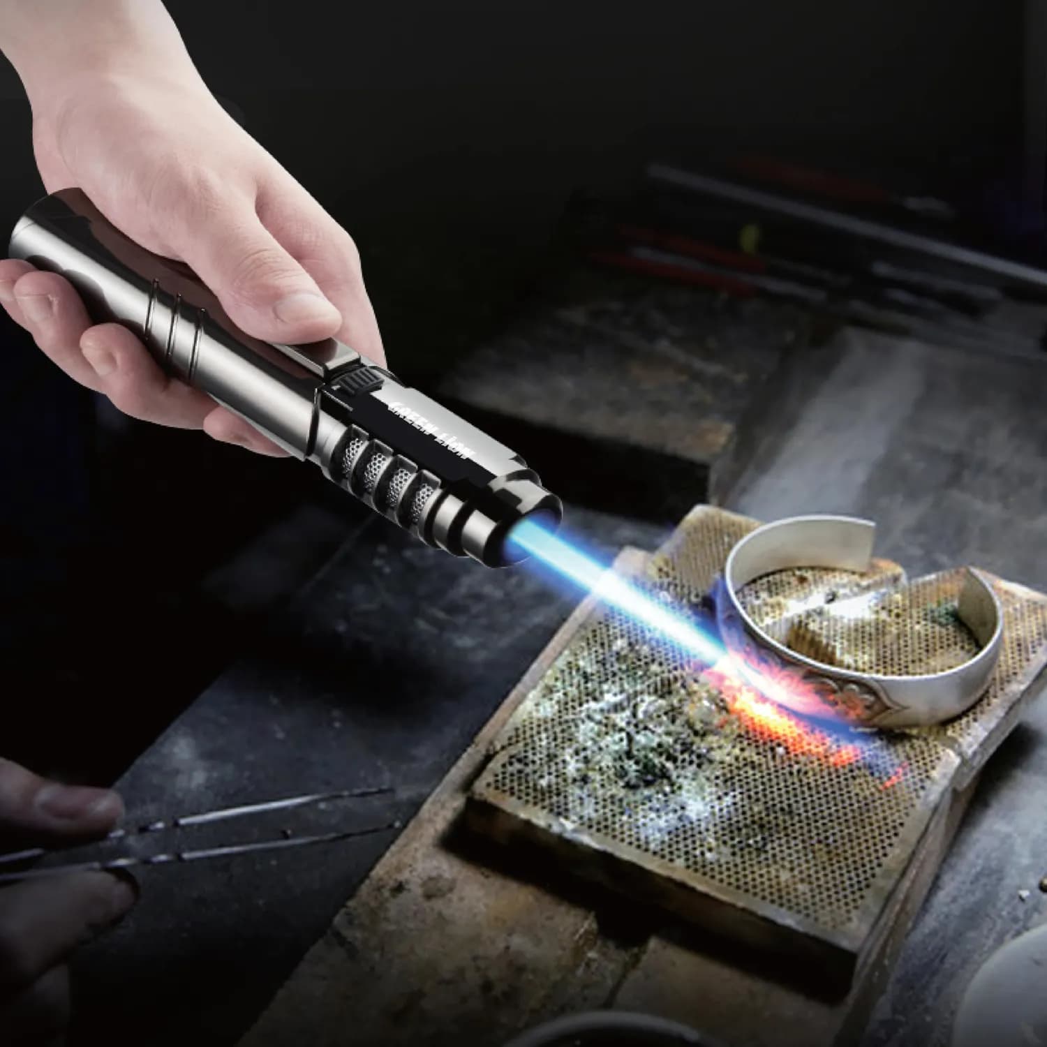 Green Lion Jet Flame Lighter - Windproof, Adjustable Flame, Silver 2