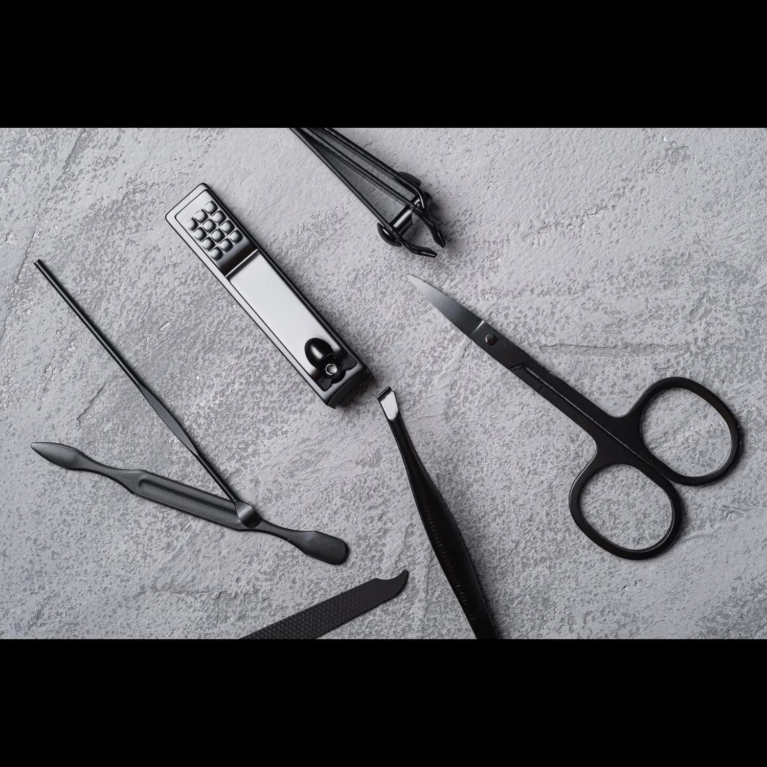 Green Lion Manicure Set - 18-in-1 Stainless Steel, Black 2