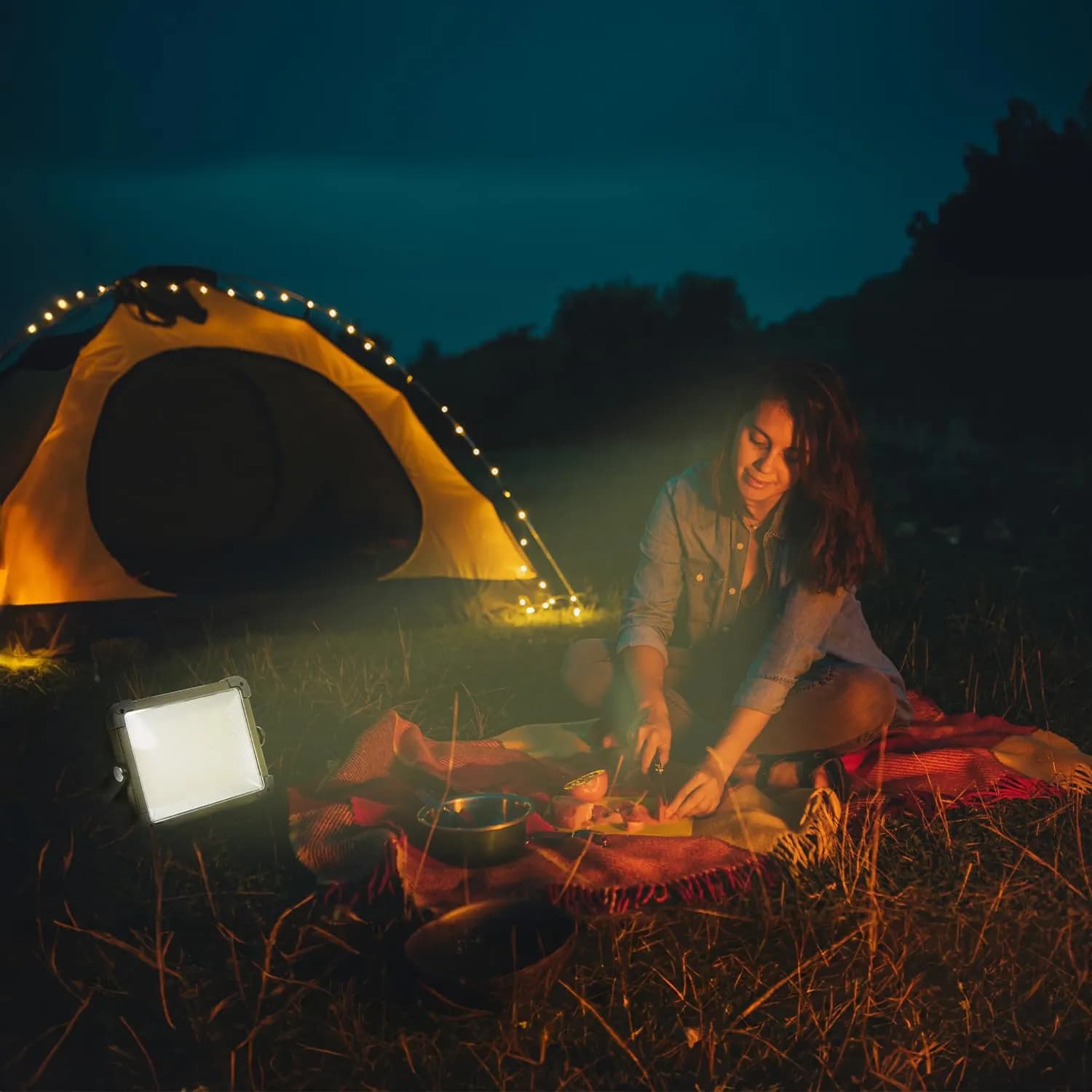 Green Lion Solar Camping Light - 398 LEDs, Adjustable Tripod, Silver 2