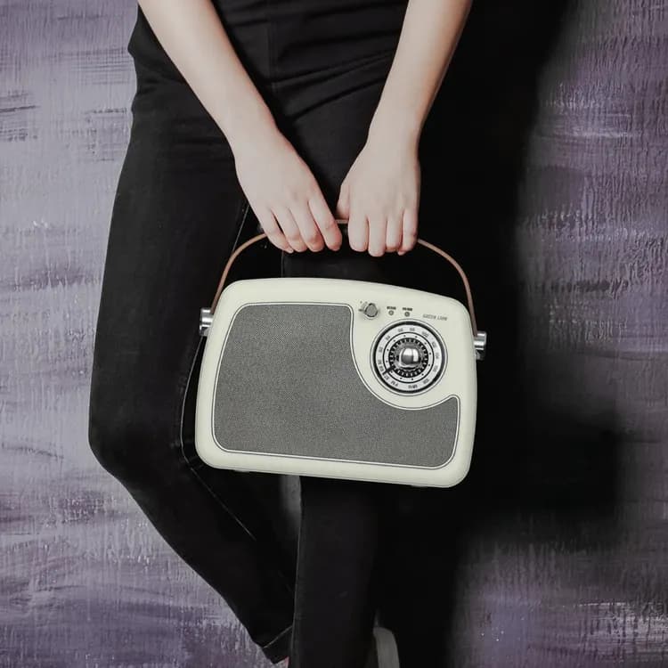 Green Lion Retro Radio Speaker - Bluetooth 5.3, Cream 2