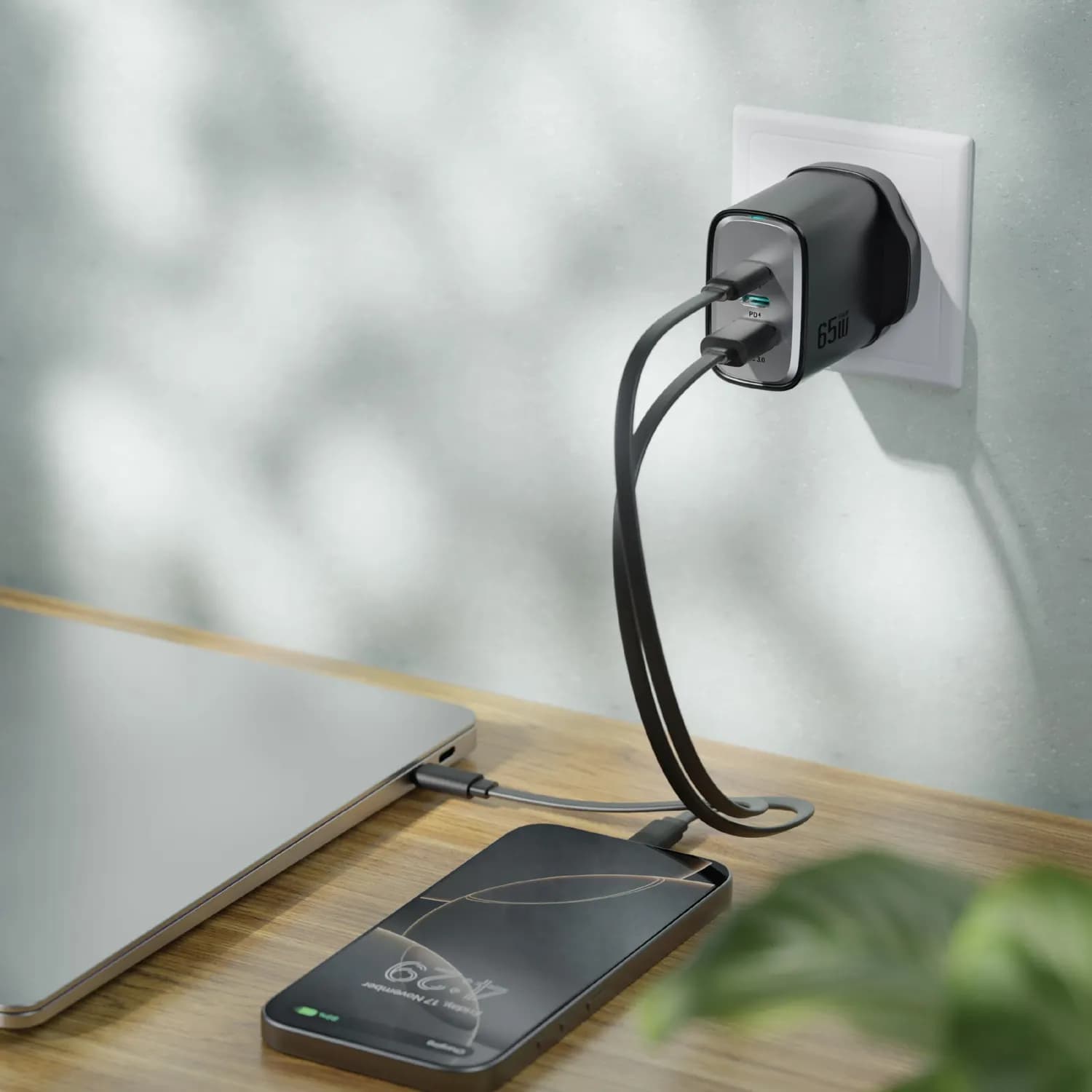 Green Lion Wall Charger - 65W GaN, 2 USB-C & 1 USB-A, Black 2