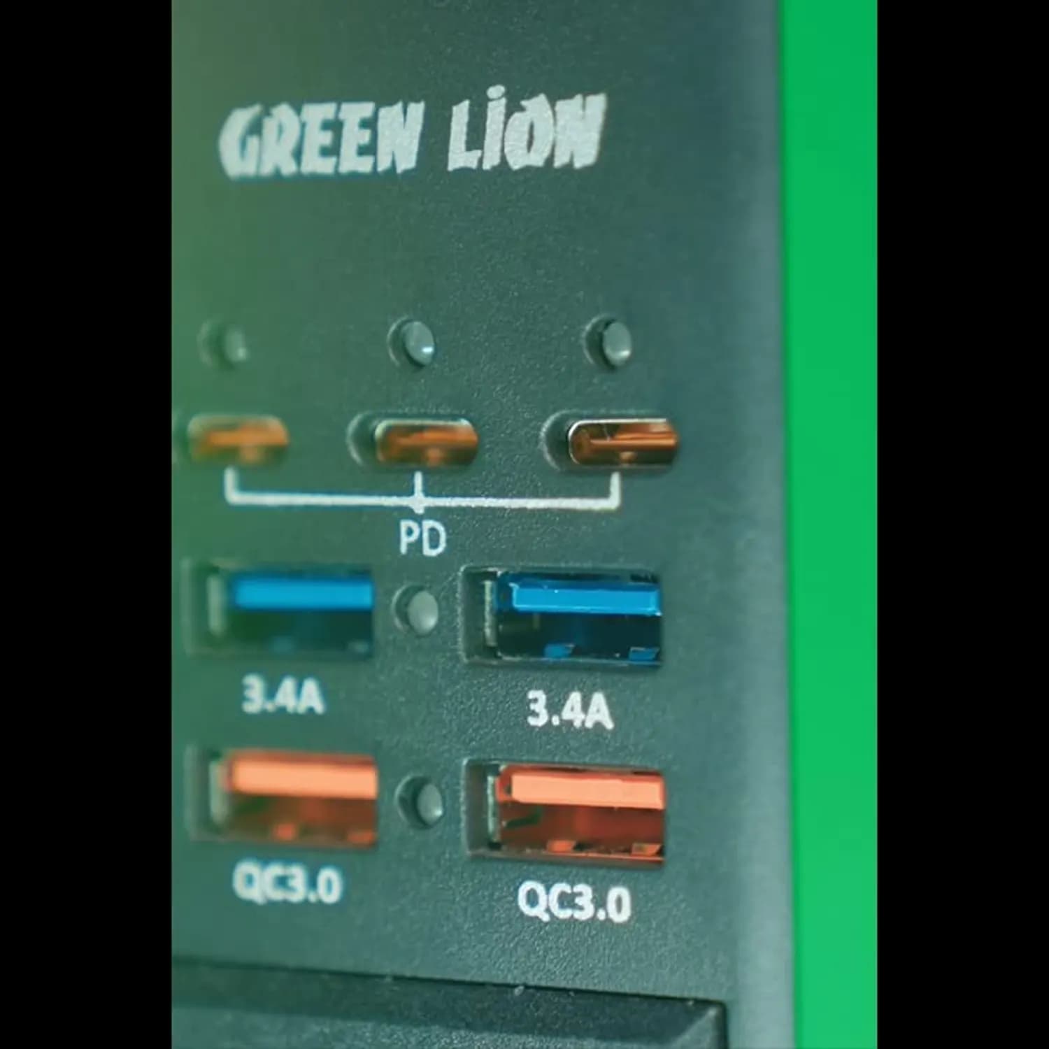 Green Lion Power Inverter Spark300 - 300W, 2 AC Outlets, USB-C PD 3