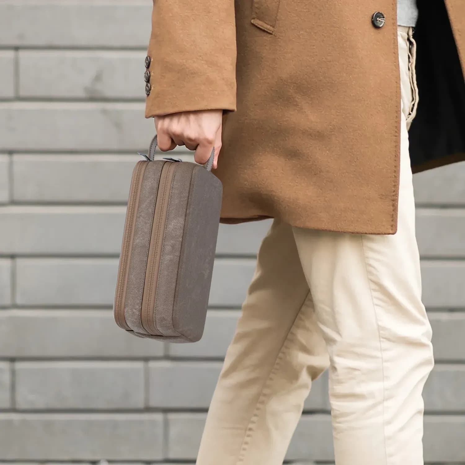 Green Lion Travel Pouch Tirana - Brown — Grey 3