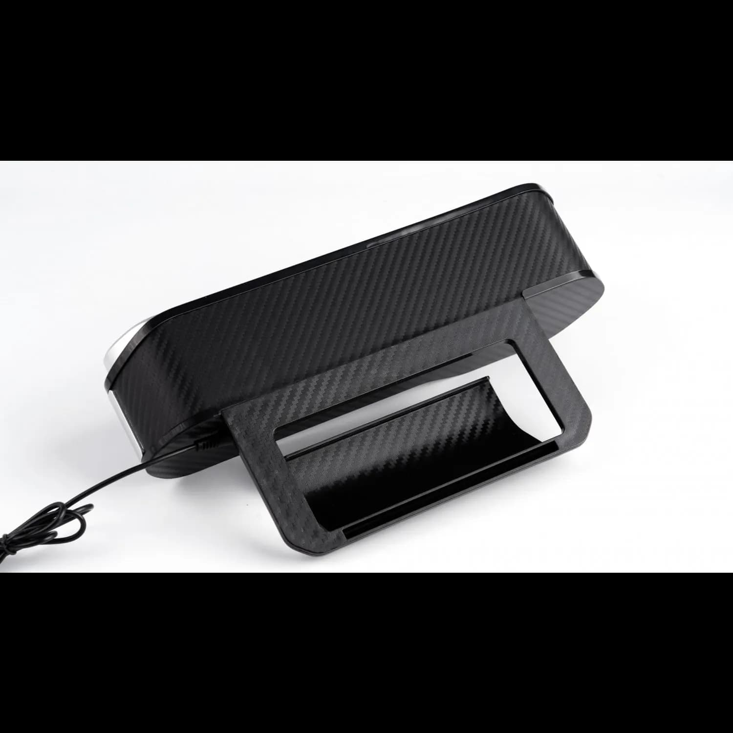 Green Lion Universal Organizer with Wireless Charging Dock - Black 3