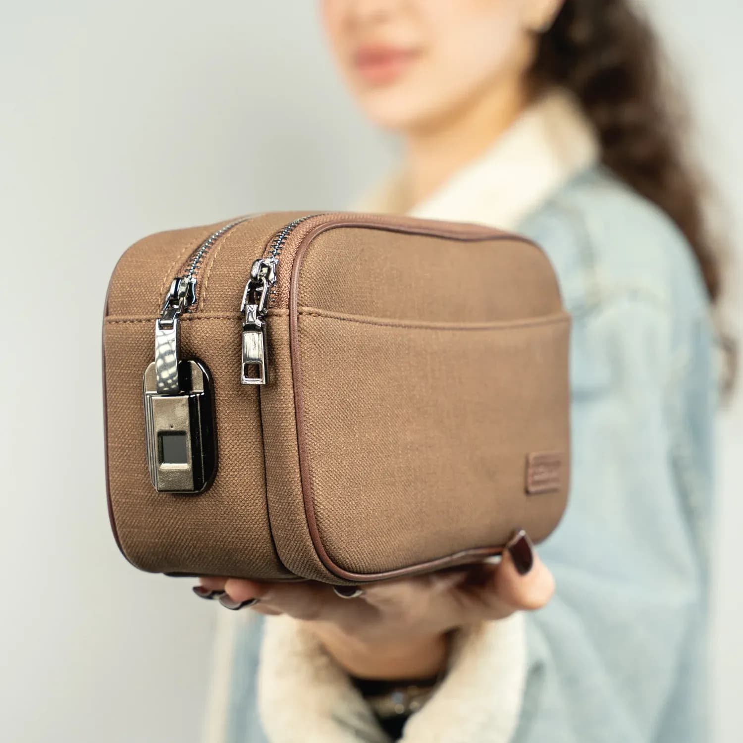 GREEN LION Fingerprint Bag - Ergonomic, Anti-Theft, Brown — Brown 2