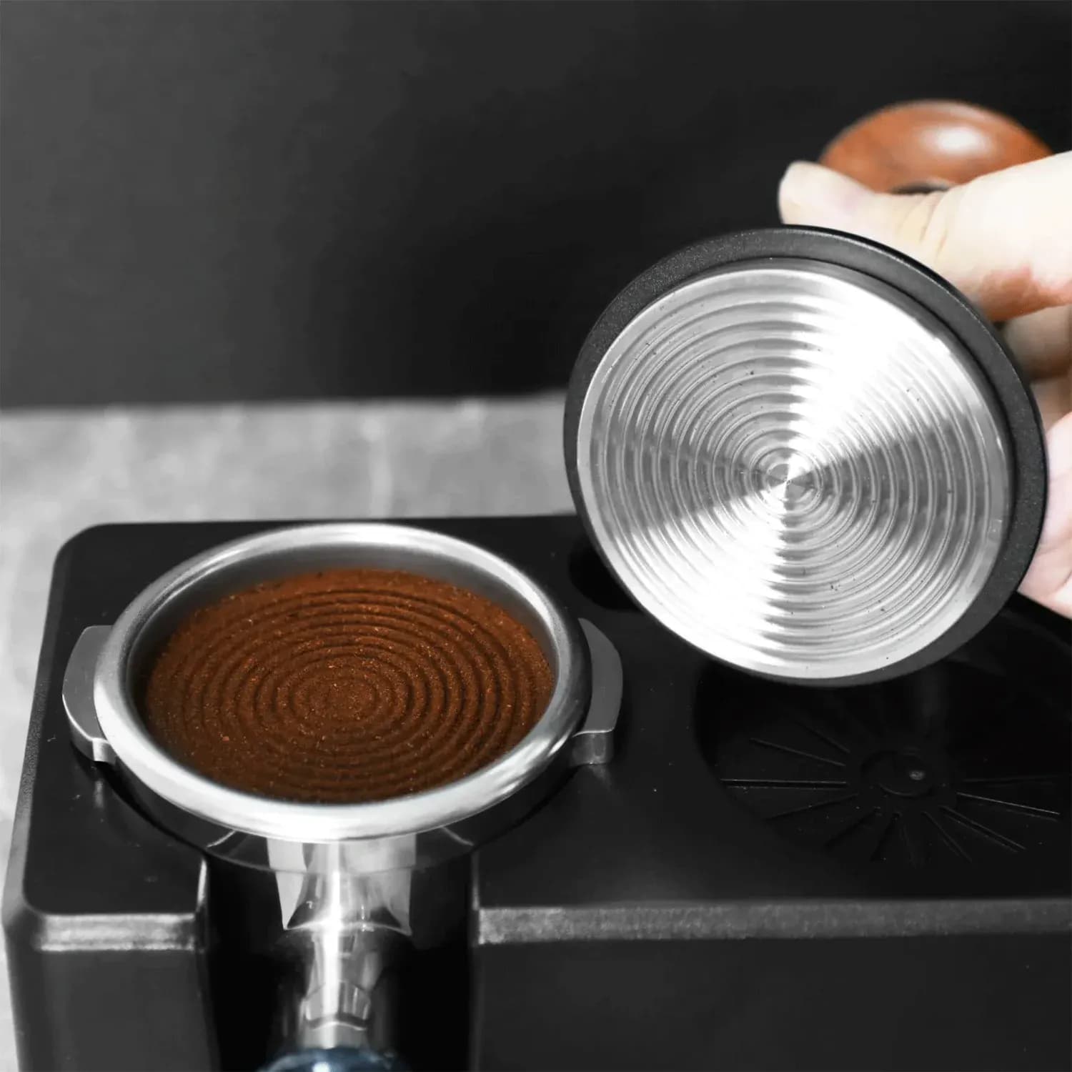 LePresso Coffee Tamper LPCFFAPR0077 - 58.5mm, Black 5