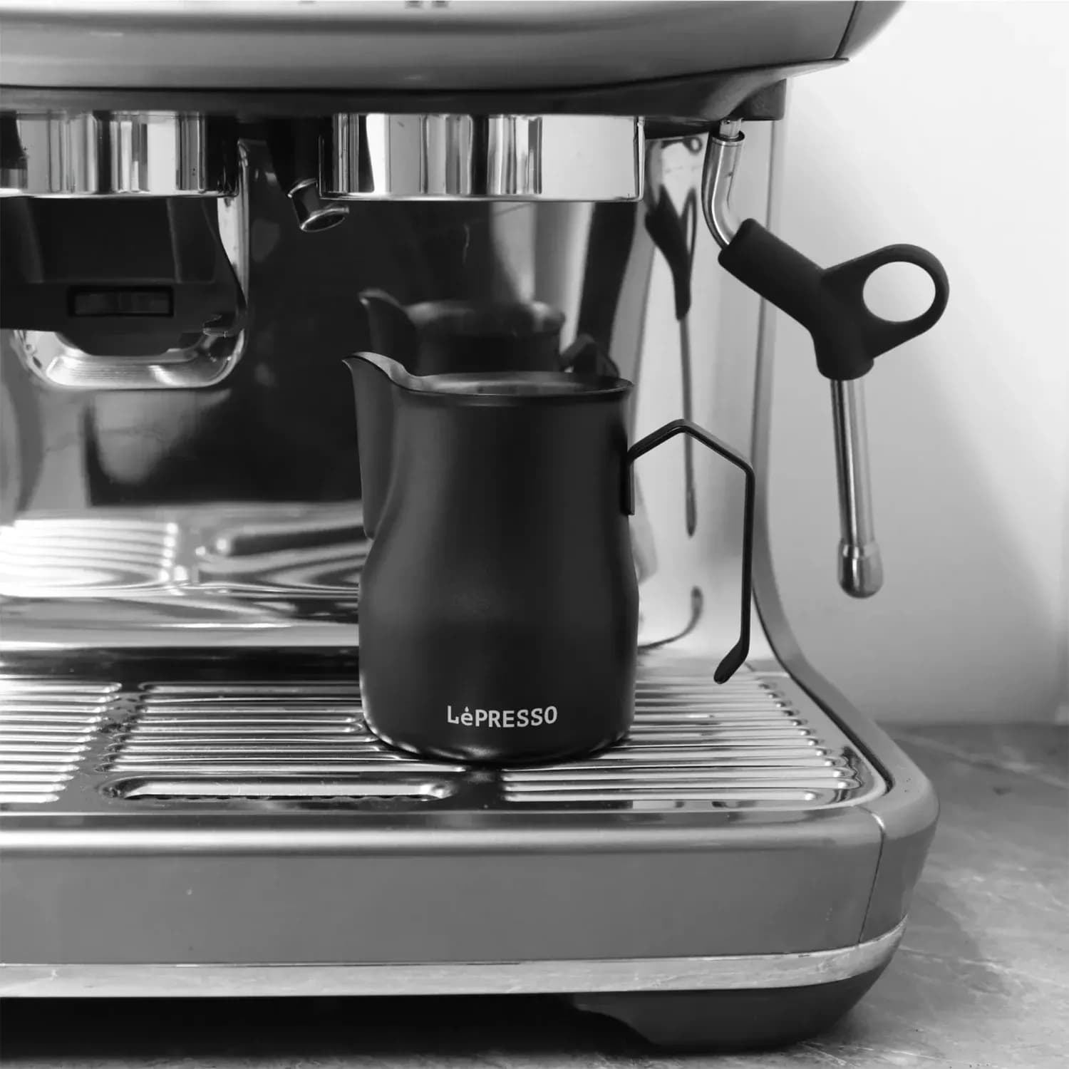 Lepresso Milk Frothing Pitcher - 350ml, Black 2