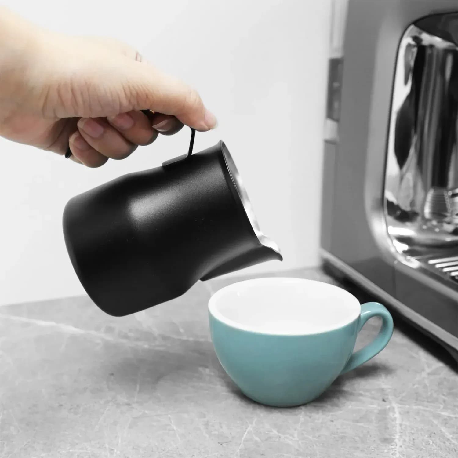 Lepresso Milk Frothing Pitcher - 350ml, Black 4
