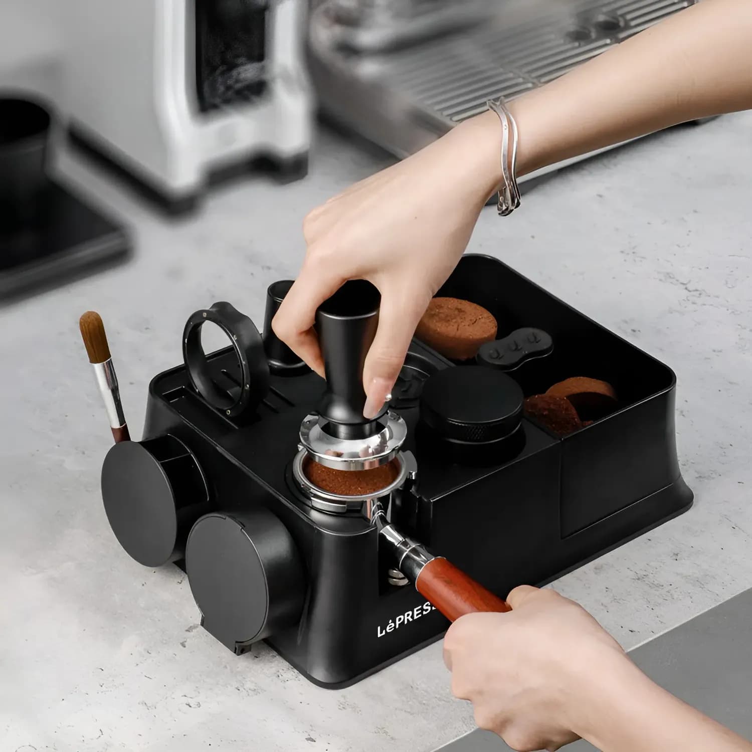 Lepresso Tamping Station LPCFFTS0079 - 51mm & 58mm Portafilters, Black 2