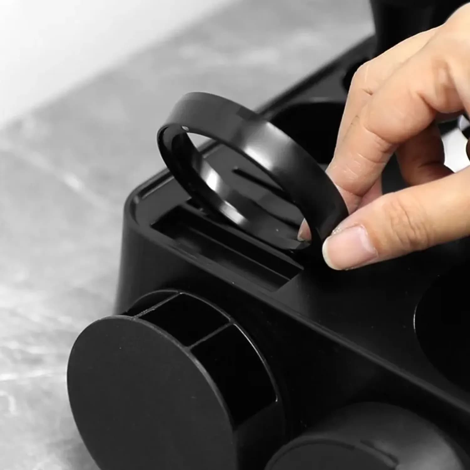 Lepresso Tamping Station LPCFFTS0079 - 51mm & 58mm Portafilters, Black 4