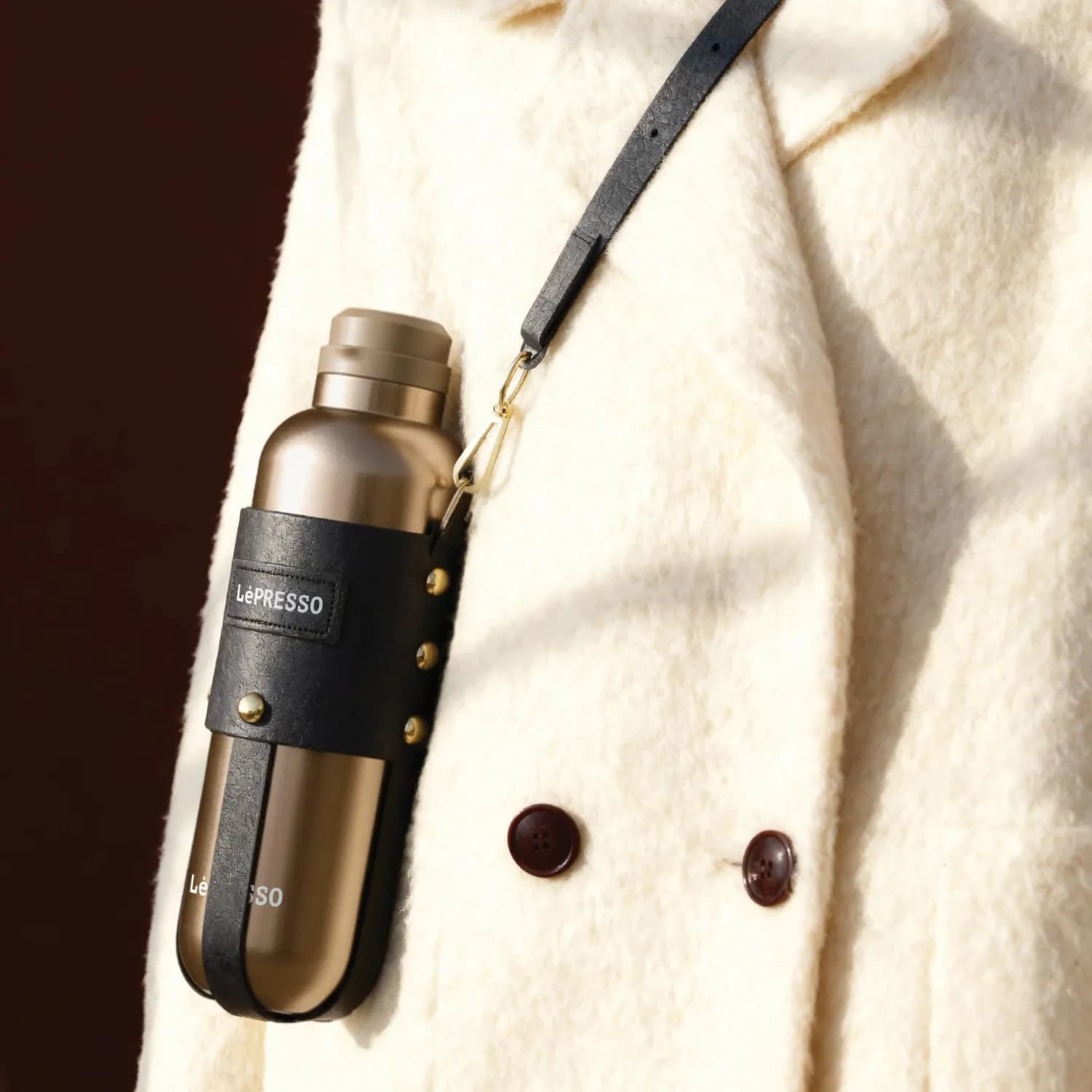 LePresso Thermos Bottle ThermaTrail - 650ml, Gold — Stainless Steel 4