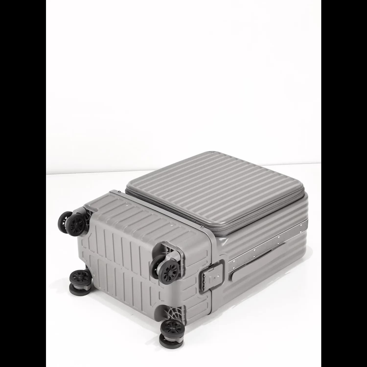 Levelo 20'' Boarding Luggage — Grey 3