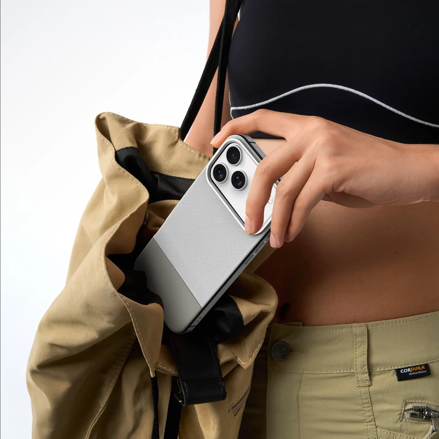 Levelo Cuir Case 2