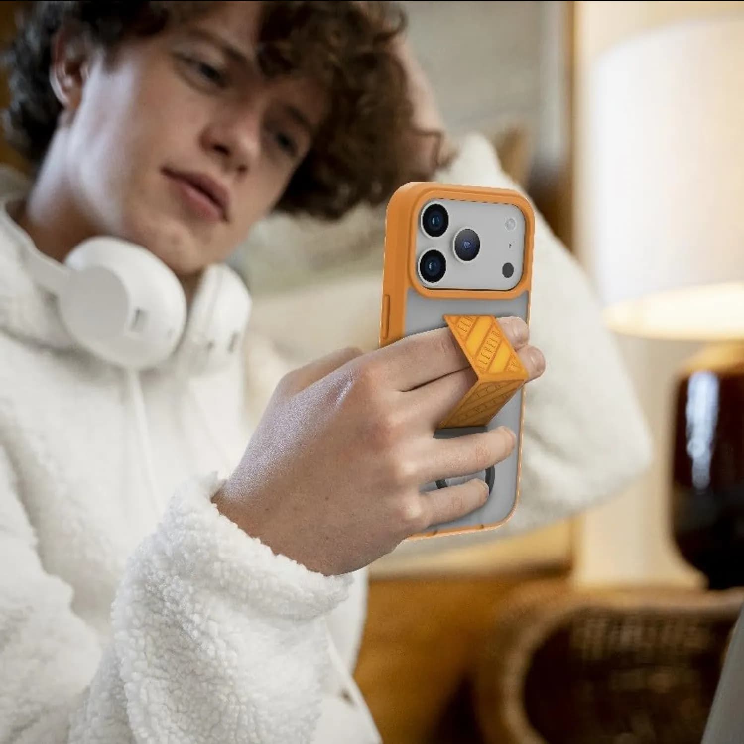 Levelo Morphix Clara Grip Case — Orange 4