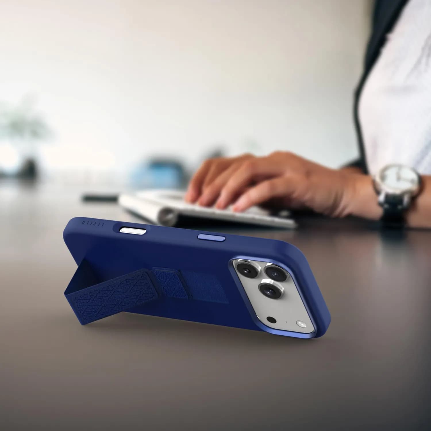 Levelo Morphix Silicone Case With Leather Grip — Blue 3