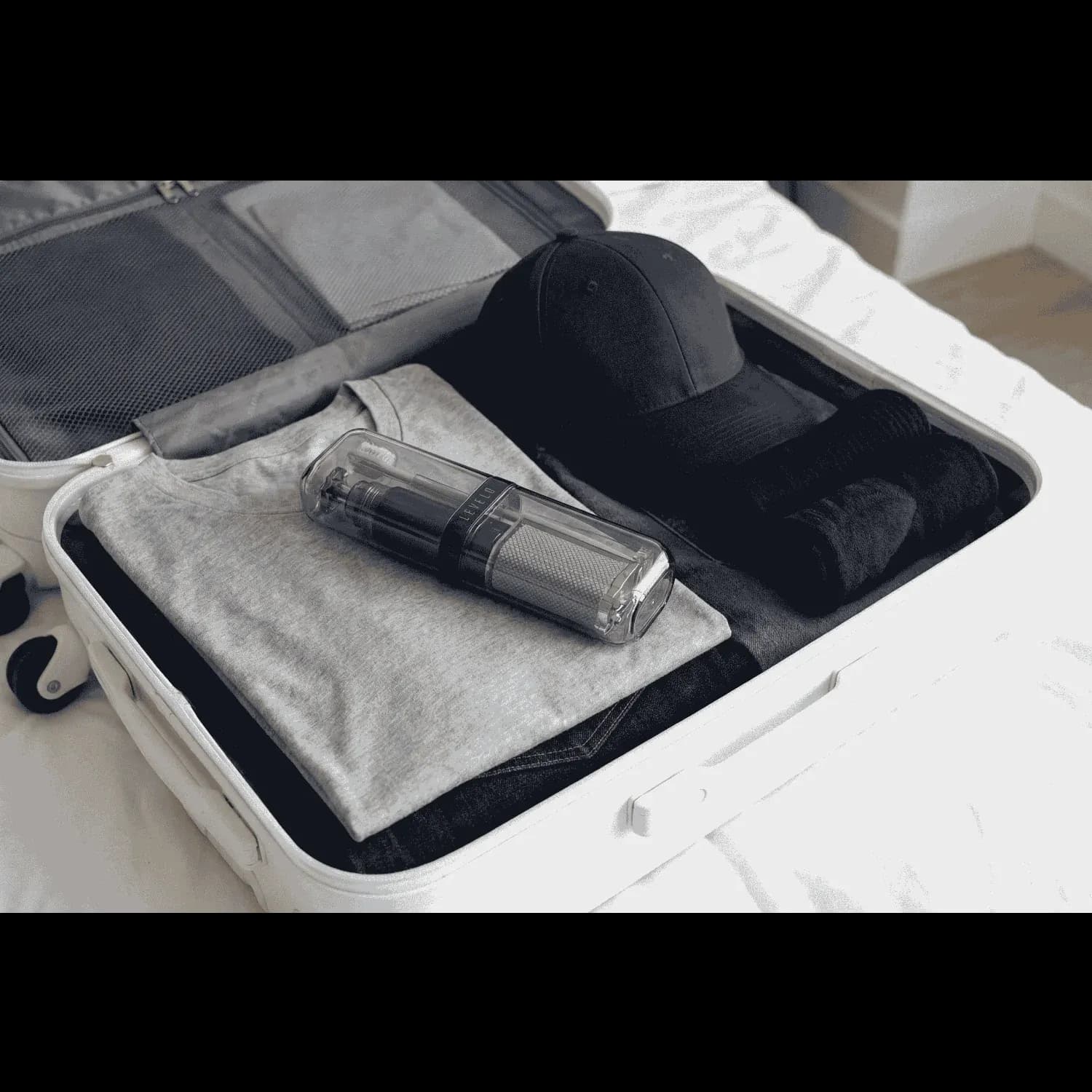 Levelo 7 In 1 Travel Essential Kit Nomad 4