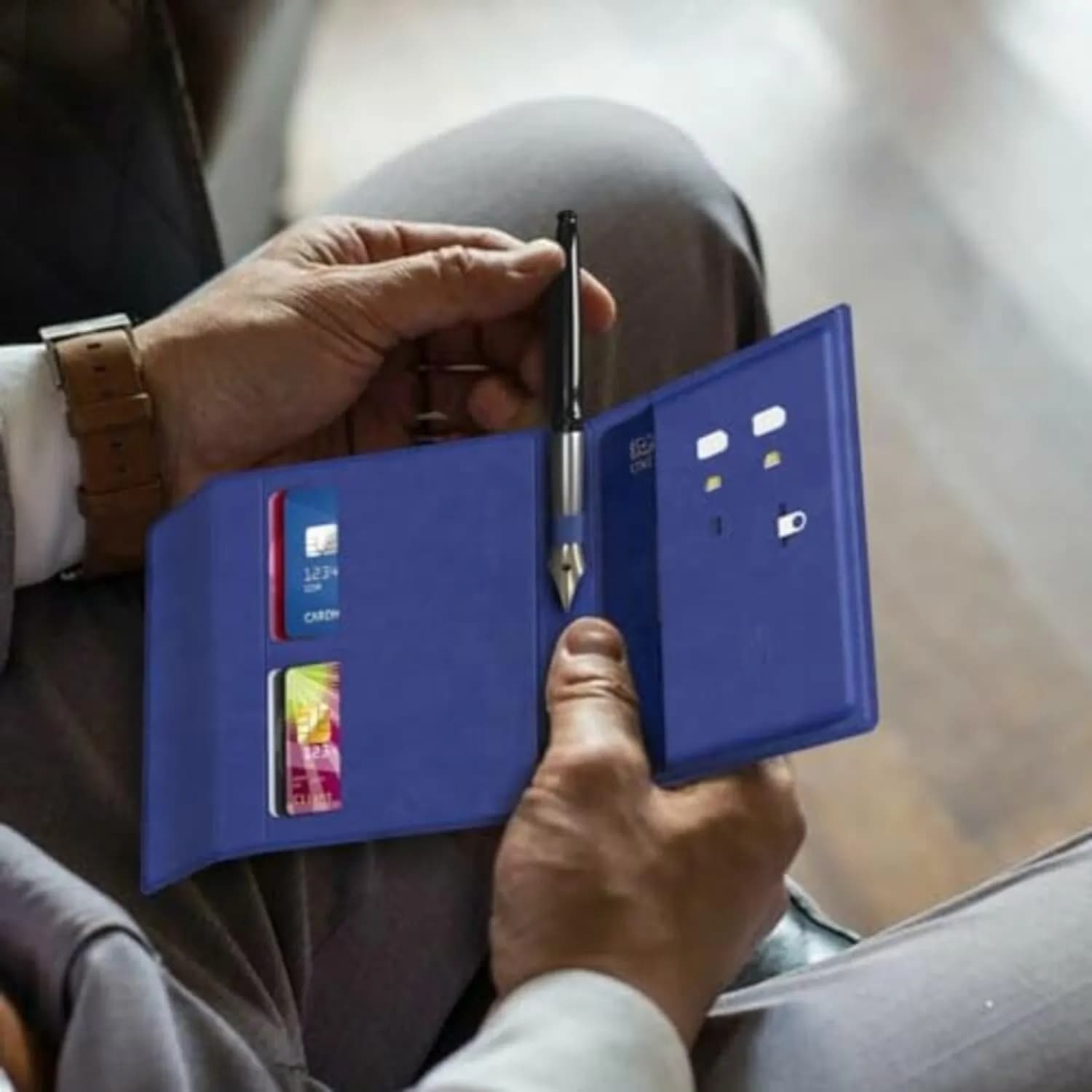 Levelo Offshore Passport Holder Leather Case 3