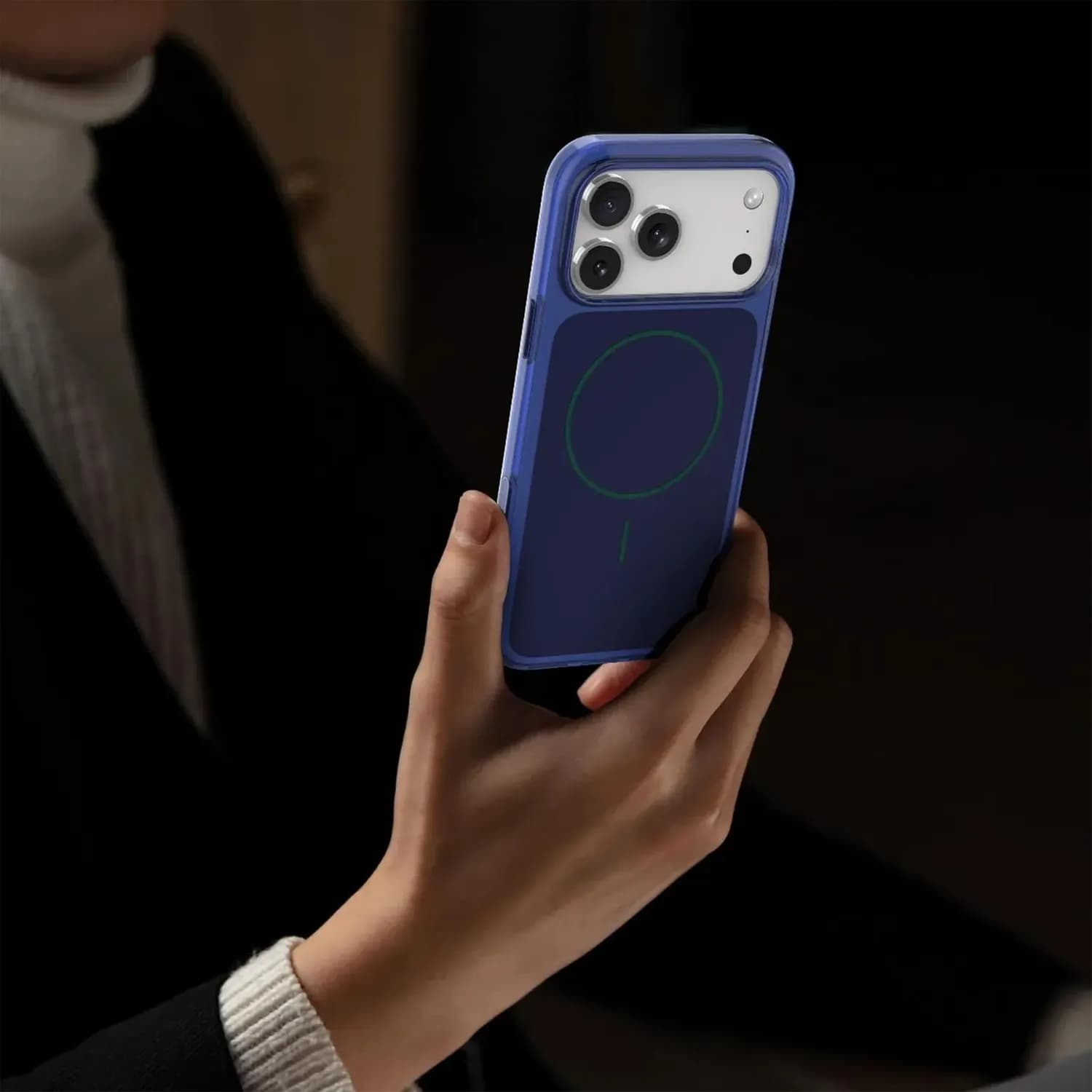 Levelo Opulent Full PC MagSafe Case — Cobalt Blue 2