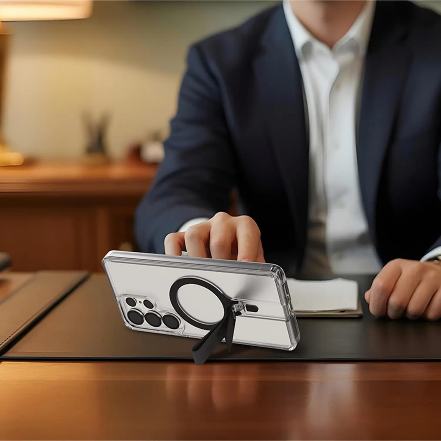 Levelo Spira Magsafe Clear Grip Case 4