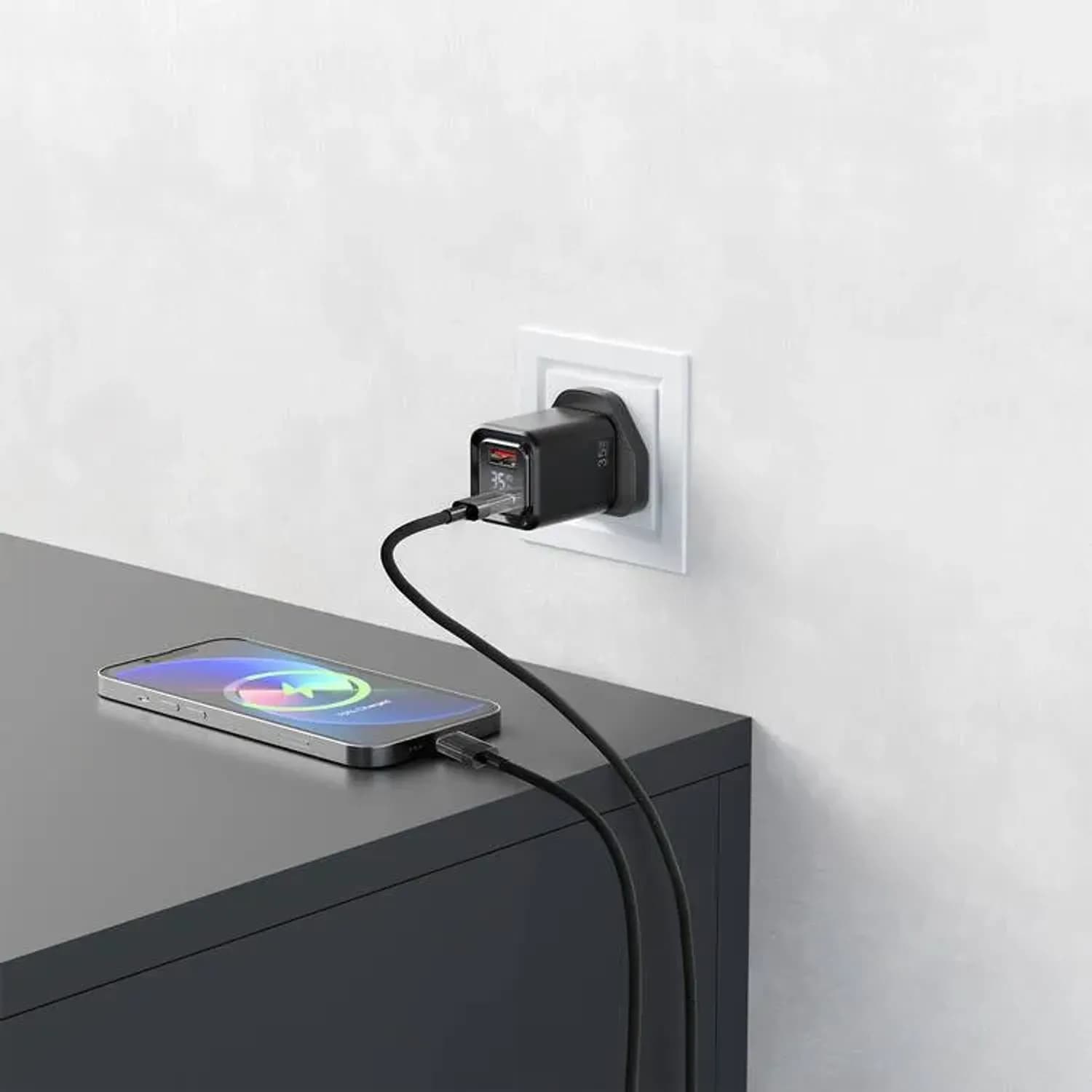Porodo Dual-Port Quick Charger - Digital Display, Black 3