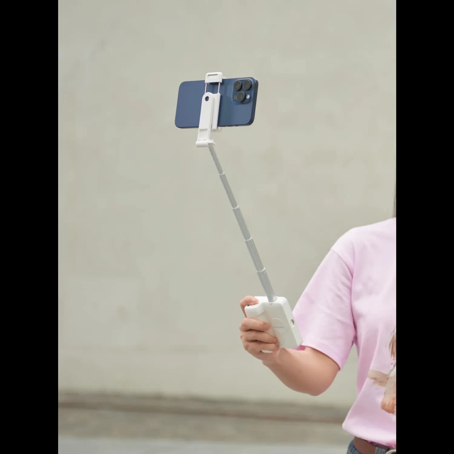 Porodo Selfie Stick - 3-in-1 Bluetooth, LED Light, White 3