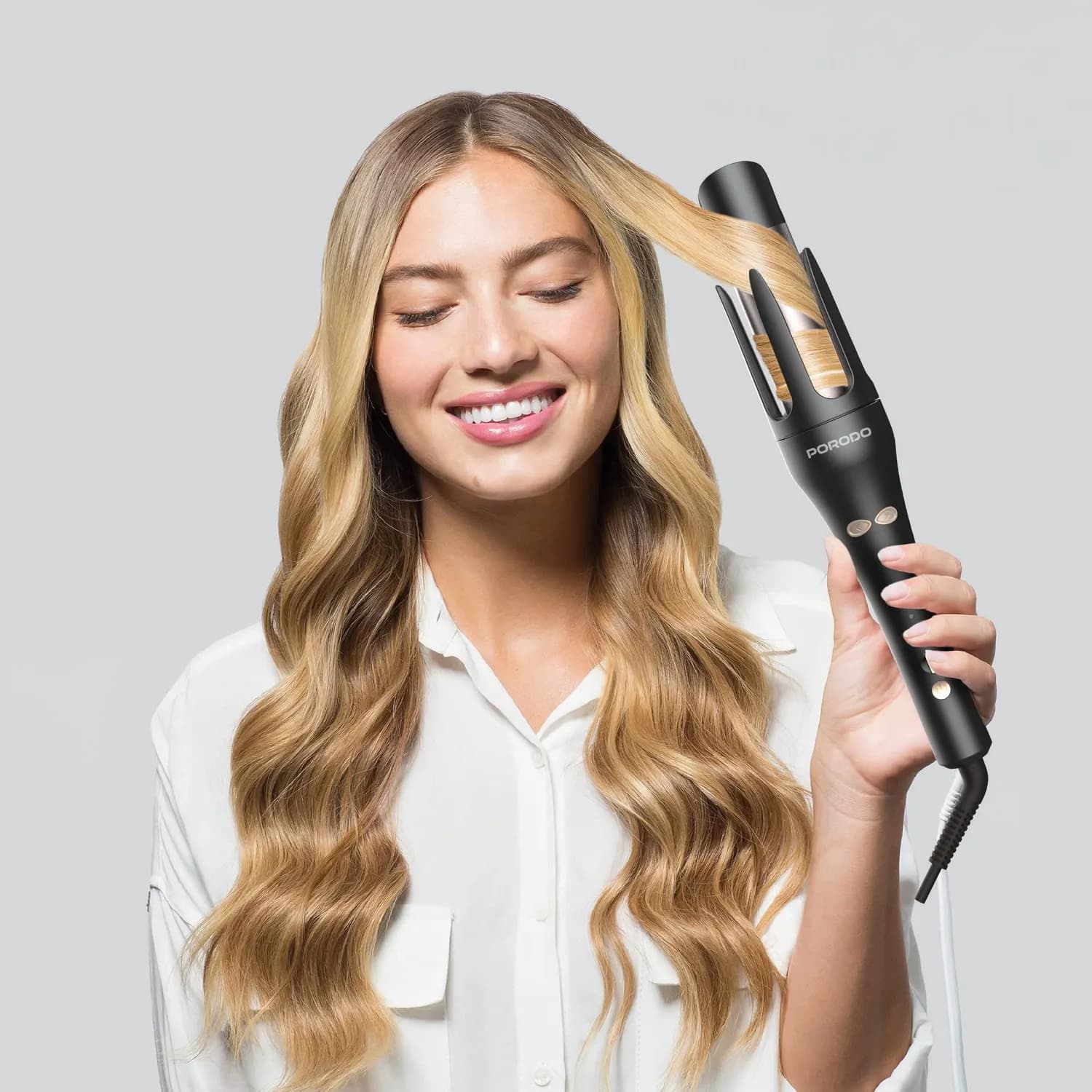 Porodo Hair Straightener Brush Lifestyle - Heated, Black 3