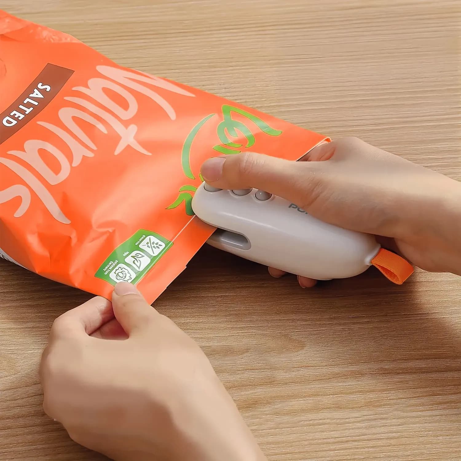 Porodo Bag Sealer and Cutter - USB-C Rechargeable, White 2